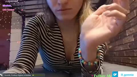 Snapshot of lil_gem chatting on May 28, 2026, 2:09 am lil gemmie online show from May 28, 2026, 2:09 am