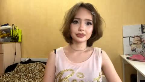 Lily online show from January 6, 2026, 3:27 pm