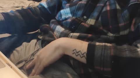 Snapshot of lil_j_ chatting on January 12, 2026, 9:09 pm lil_j_ online show from January 12, 2026, 9:09 pm