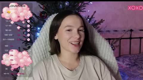 little moon online show from December 31, 2024, 4:04 pm