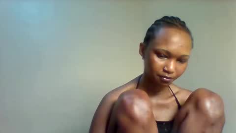 Lil miss online show from November 21, 2025, 12:26 pm