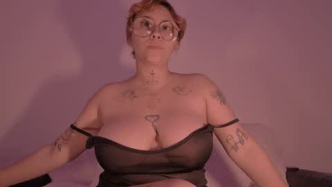 Lilmuh online show from April 12, 2026, 4:17 am