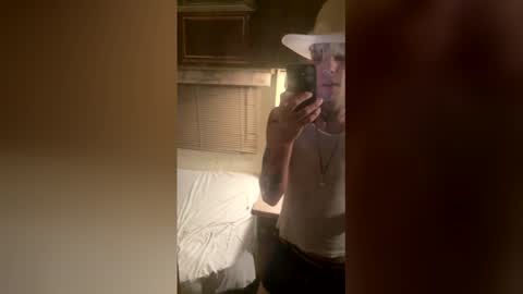 lil_pepino online show from June 8, 2026, 4:35 am