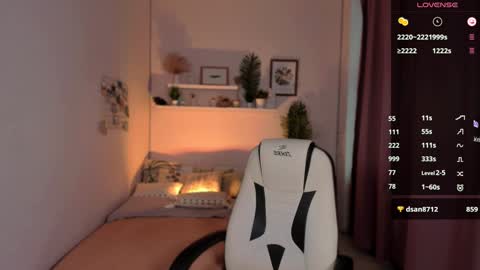  YOUR LIL STEPHANIE  online show from December 14, 2024, 10:24 am