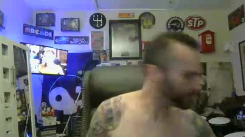 Snapshot of lil_tea_break_6996 chatting on February 17, 2025, 1:47 am t online show from February 17, 2025, 1:47 am