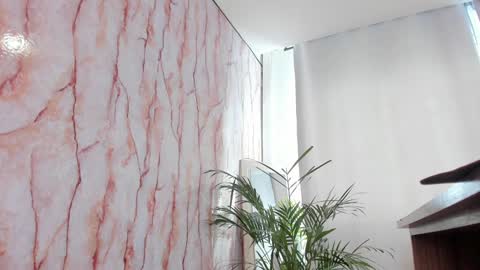 Lila online show from December 31, 2024, 3:53 pm