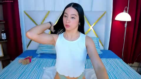 lila_pinky_ online show from April 17, 2026, 12:30 pm