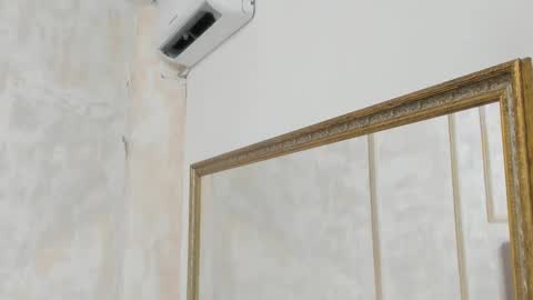 lila bailey  online show from December 14, 2025, 7:40 pm