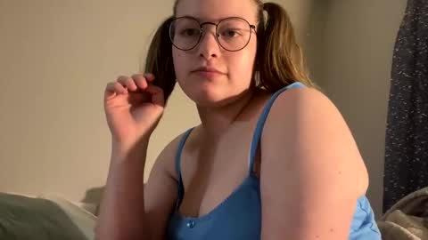 Snapshot of lilaccandy chatting on November 14, 2025, 2:32 am lilaccandy online show from November 14, 2025, 2:32 am