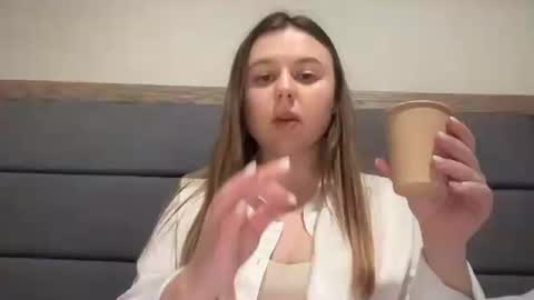 Lily online show from September 29, 2025, 8:13 pm