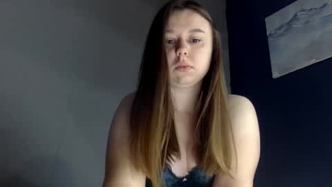 Lily online show from October 8, 2025, 7:50 am