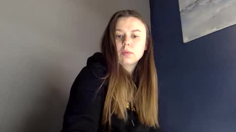 Lily online show from October 20, 2025, 11:21 am