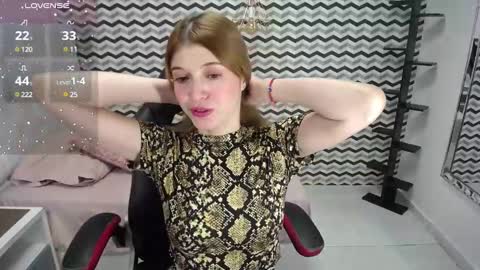 Snapshot of lilafave chatting on February 15, 2025, 12:22 pm Dove online show from February 15, 2025, 12:22 pm