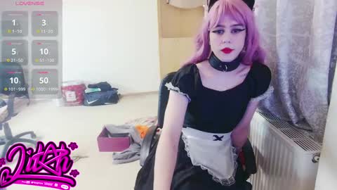 lilah_ts online show from February 7, 2025, 7:49 pm