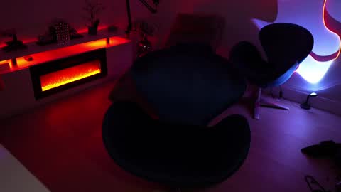 Rebecca online show from April 18, 2026, 5:33 am