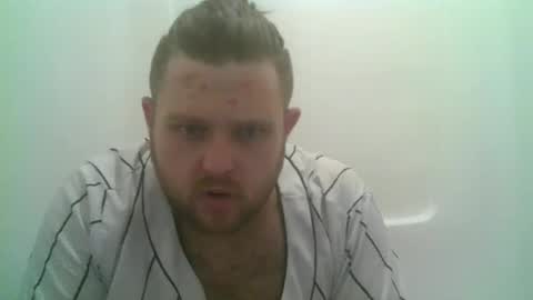 lilbratty_clouds_ogpuffdragon online show from December 26, 2024, 2:48 pm