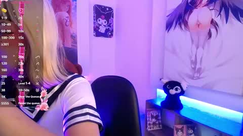 lilcandy19 online show from September 19, 2025, 12:39 pm