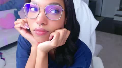 evie online show from April 7, 2026, 2:12 am