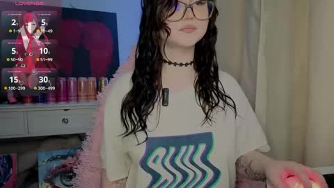 Nika and Lori online show from April 29, 2026, 6:39 am