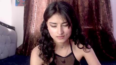 lili_clan11 online show from January 15, 2026, 4:44 pm