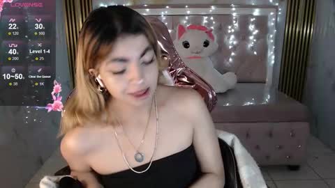 Lili online show from September 21, 2025, 3:30 am