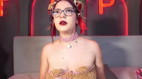 Lili  online show from April 7, 2026, 12:49 pm