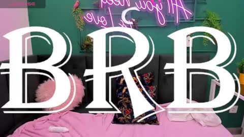 Lilli  follow me kiss online show from February 10, 2025, 8:20 am