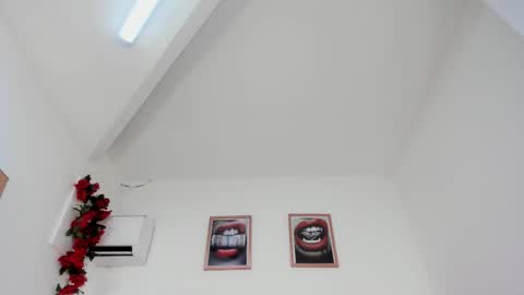 Lili Stone online show from February 8, 2026, 2:48 am