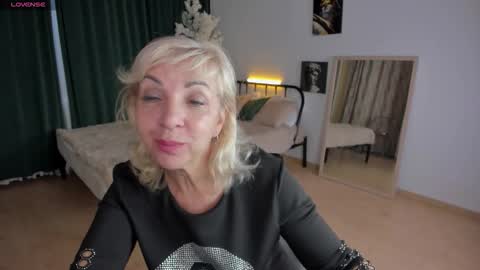 Lilia online show from November 18, 2025, 9:36 am