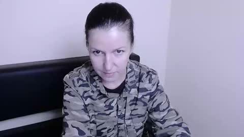 Lili online show from September 10, 2025, 7:08 am