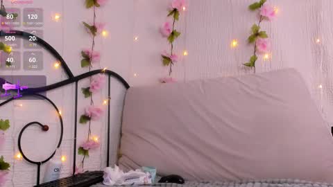 Snapshot of lilianslow chatting on February 14, 2025, 6:08 pm hi guys Im new here Im 18 years oldIve never had sex online show from February 14, 2025, 6:08 pm