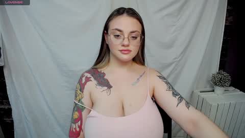 Lilia online show from January 27, 2025, 5:04 pm