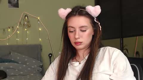 Lilu online show from October 10, 2025, 4:50 pm