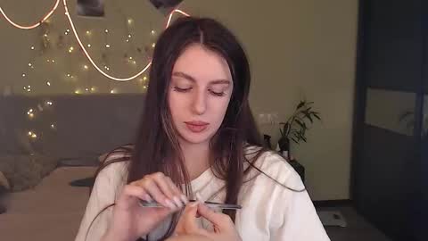 Lilu online show from November 13, 2025, 10:52 pm