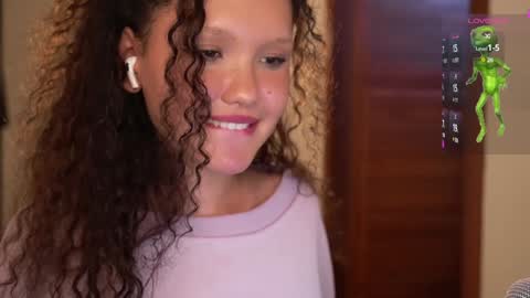 Lilica  online show from September 14, 2025, 10:58 am