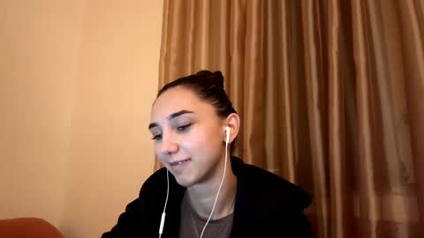 Snapshot of lilihalvorsen chatting on October 6, 2025, 10:07 pm Lina online show from October 6, 2025, 10:07 pm