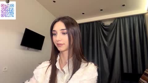 Lina online show from December 19, 2025, 10:17 pm