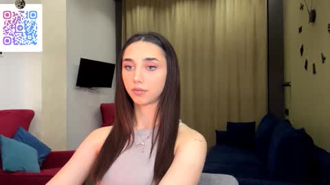 Lina online show from February 8, 2026, 10:02 pm