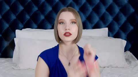 LiliLinn online show from January 24, 2025, 11:26 am