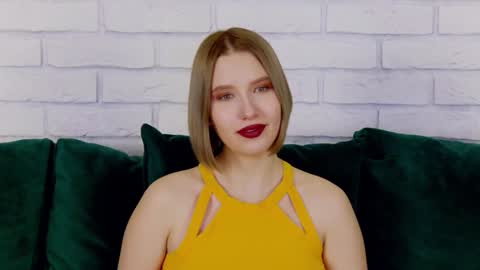 LiliLinn online show from January 25, 2025, 11:34 am