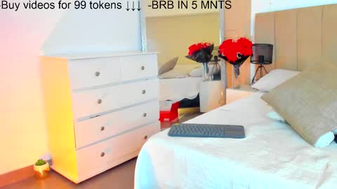 Lili  online show from February 15, 2025, 5:30 am