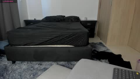 lilirouse online show from January 10, 2025, 6:49 pm