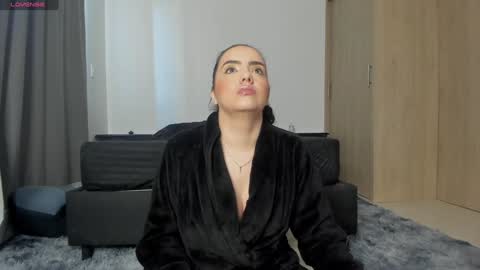 lilirouse online show from January 11, 2025, 2:04 pm