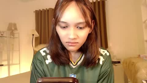 Chloe online show from March 11, 2025, 6:32 am