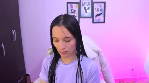 Leidy online show from February 14, 2025, 10:49 am