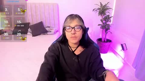 lilith  online show from May 20, 2026, 11:16 am