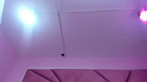 lilith cooper20 online show from December 2, 2024, 1:14 am