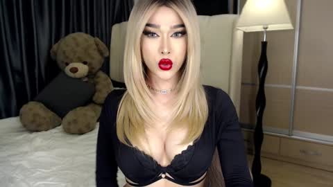 Snapshot of lilith_mazikeen69 chatting on December 9, 2024, 11:24 pm QUEEN LILITH BORBON online show from December 9, 2024, 11:24 pm