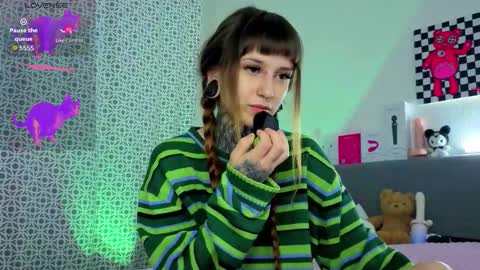 lilith_poison online show from March 6, 2026, 6:15 pm