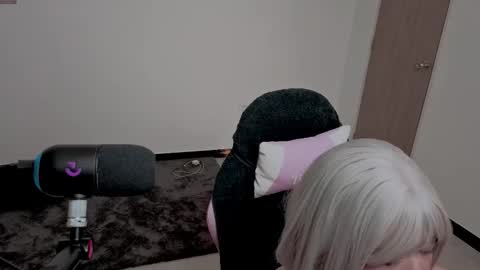 Lilith online show from November 21, 2025, 6:39 pm